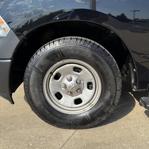 Photo of 2014 Black Clearcoat RAM 1500