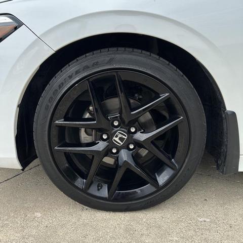 Photo of 2022 Platinum White Honda Civic