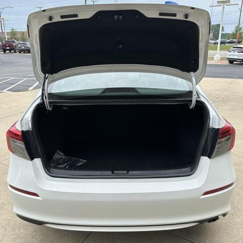 Photo of 2022 Platinum White Honda Civic
