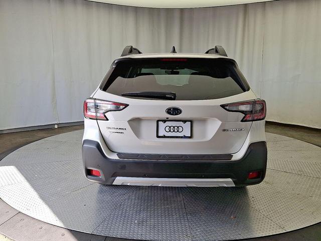 Photo of 2023 Crystal White Pearl Subaru Outback