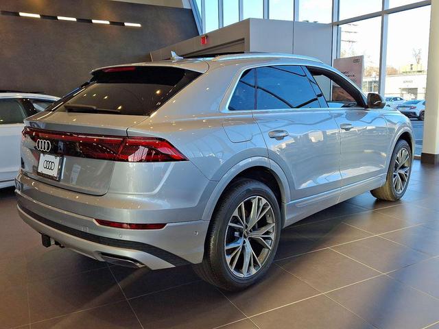 Photo of 2025 Satellite Silver Metallic Audi Q8