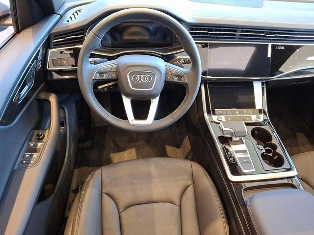 Photo of 2025 Satellite Silver Metallic Audi Q8