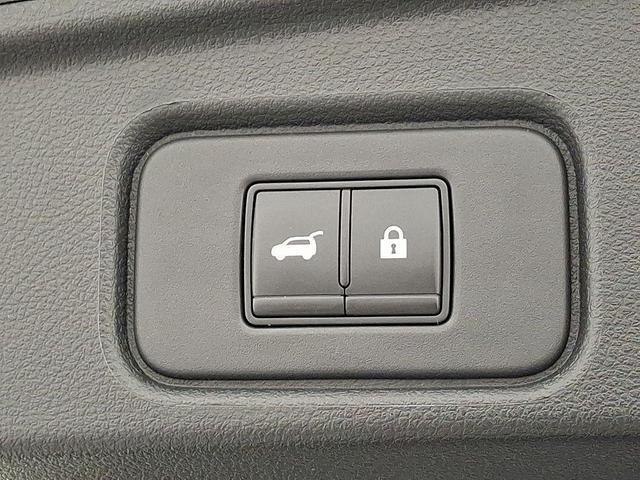 Photo of 2023 Super Black Nissan Pathfinder