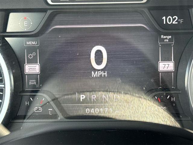 Photo of 2022 Diamond Black Crystal Pearlcoat RAM 1500