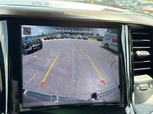 Photo of 2022 Diamond Black Crystal Pearlcoat RAM 1500