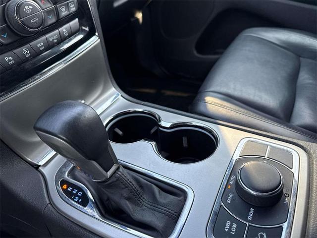 Photo of 2019 Granite Crystal Metallic Clearcoat Jeep Grand Cherokee