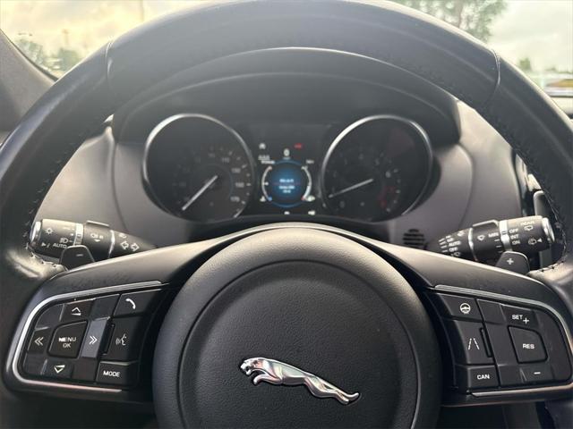Photo of 2020 Black Jaguar F-PACE