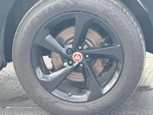 Photo of 2020 Black Jaguar F-PACE