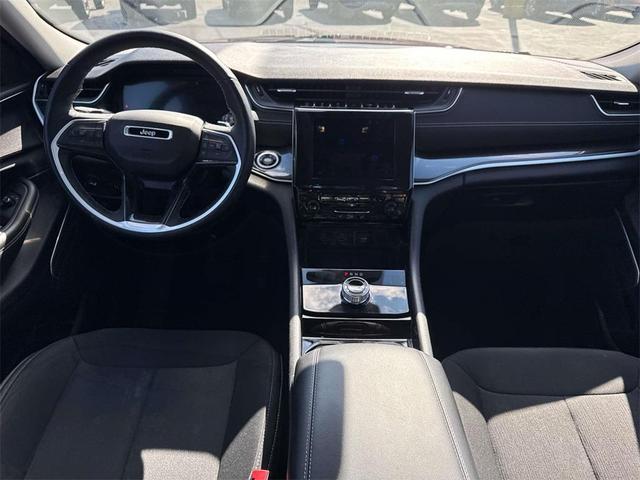 Photo of 2022 Velvet Red Pearlcoat Jeep Grand Cherokee