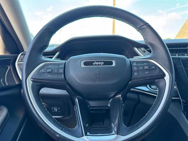 Photo of 2022 Velvet Red Pearlcoat Jeep Grand Cherokee