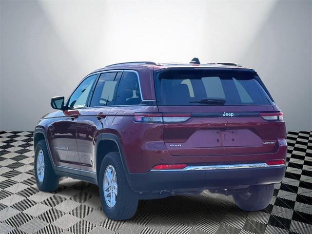 Photo of 2022 Velvet Red Pearlcoat Jeep Grand Cherokee