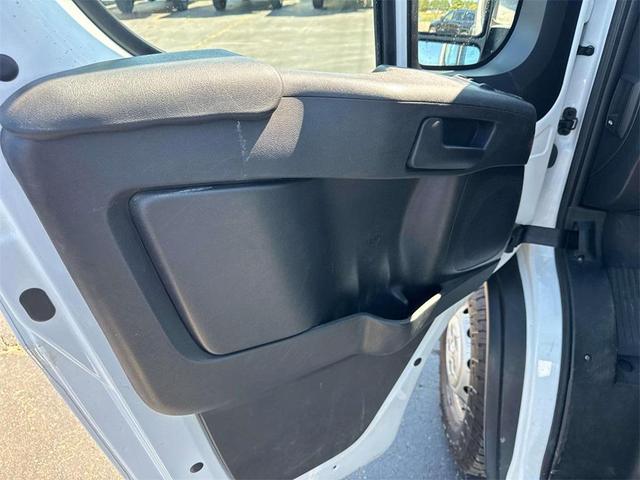 Photo of 2023 Bright White Clearcoat RAM ProMaster 2500