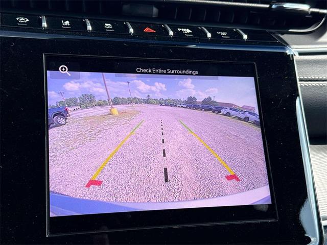 Photo of 2025 Silver Zynith Jeep Grand Cherokee
