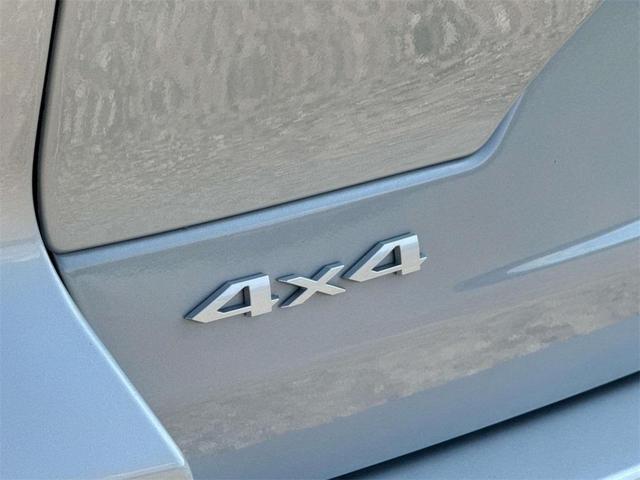 Photo of 2025 Silver Zynith Jeep Grand Cherokee
