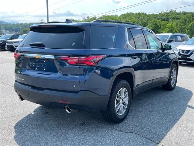 Photo of 2023 Northsky Blue Metallic Chevrolet Traverse