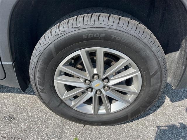 Photo of 2023 Northsky Blue Metallic Chevrolet Traverse