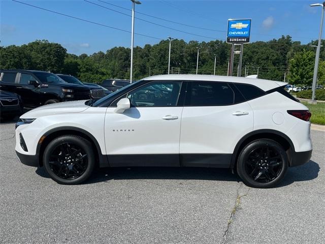 Photo of 2022 Iridescent Pearl Tricoat Chevrolet Blazer