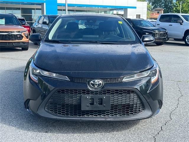 Photo of 2022 Classic Silver Metallic Toyota Corolla