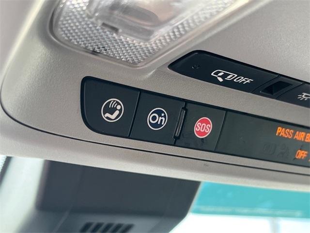 Photo of 2023 Summit White Chevrolet Equinox