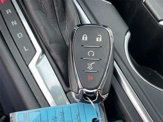 Photo of 2023 Summit White Chevrolet Equinox