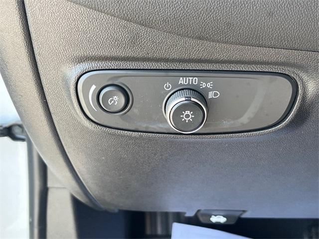 Photo of 2023 Summit White Chevrolet Equinox