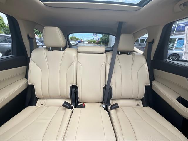 Photo of 2025 PLATINUM WHITE PEARL Acura MDX