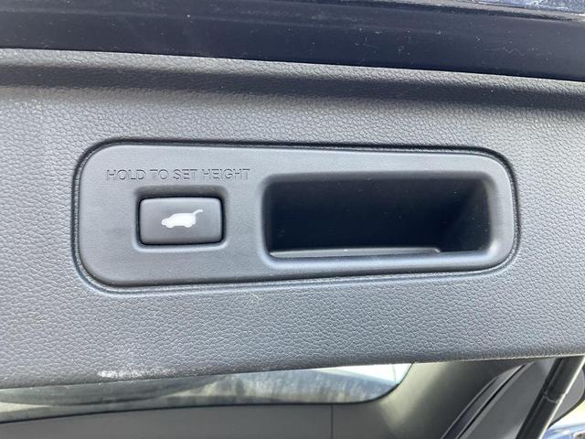 Photo of 2023 Crystal Black Pearl Honda Pilot