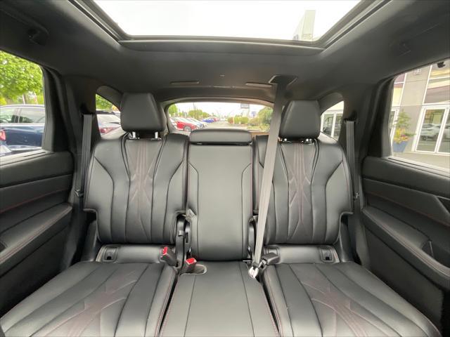 Photo of 2025 PLATINUM WHITE PEARL Acura MDX