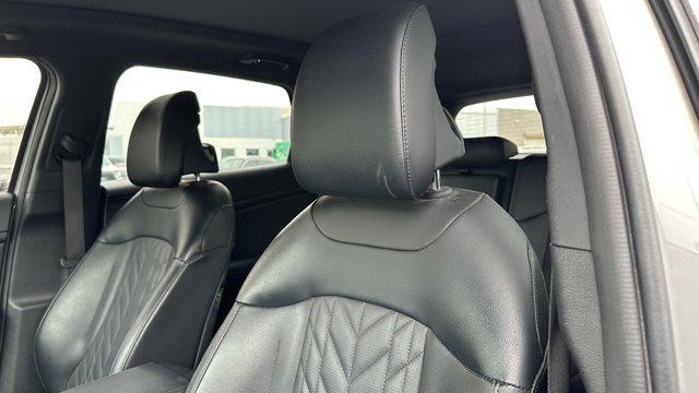 Photo of 2023 Wolf Gray Kia Sportage