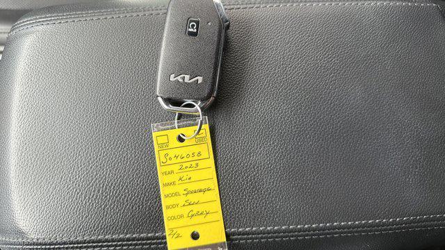 Photo of 2023 Wolf Gray Kia Sportage