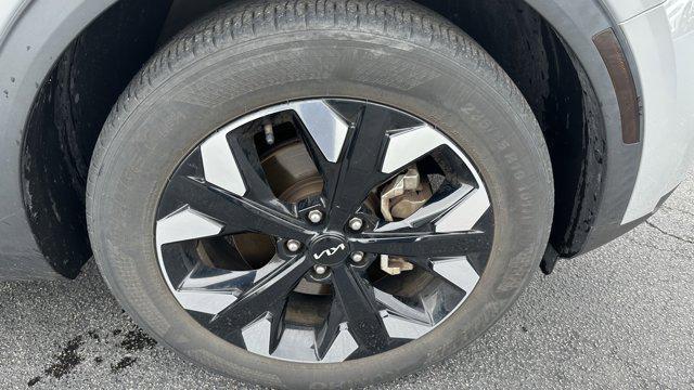 Photo of 2023 Wolf Gray Kia Sportage