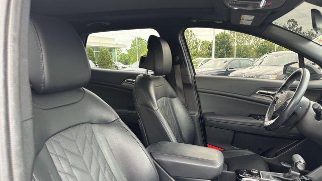 Photo of 2023 Wolf Gray Kia Sportage