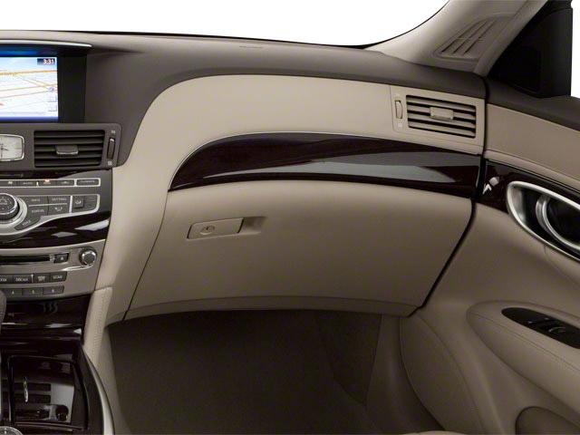 Photo of 2013 Moonlight White INFINITI M37x