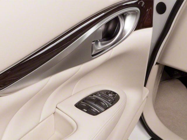 Photo of 2013 Moonlight White INFINITI M37x