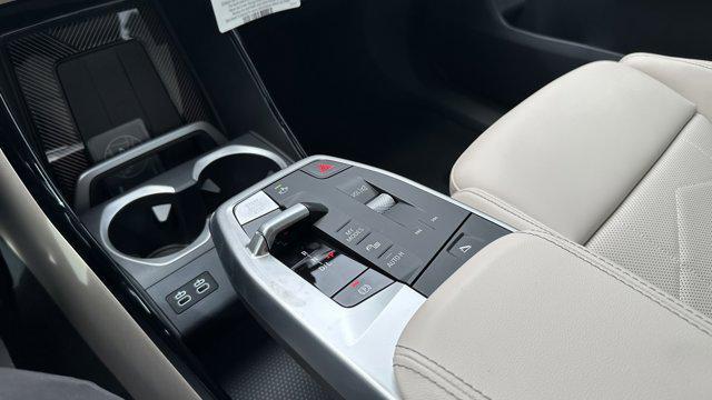 Photo of 2025 Blue Bay Lagoon Metallic BMW X1