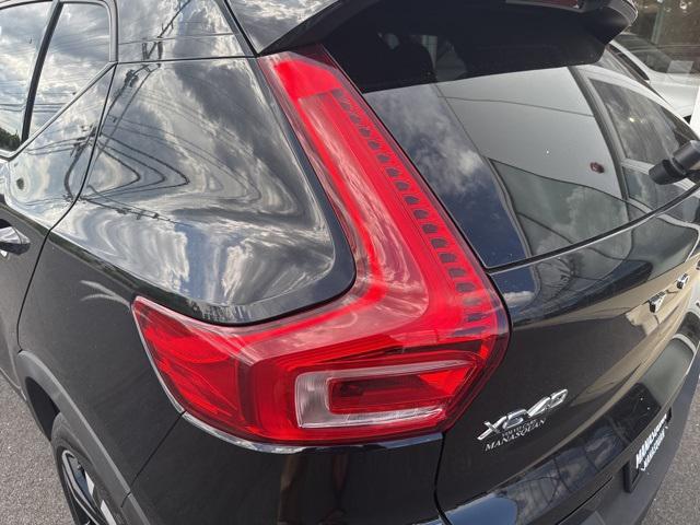 Photo of 2025 Onyx Black Volvo XC40