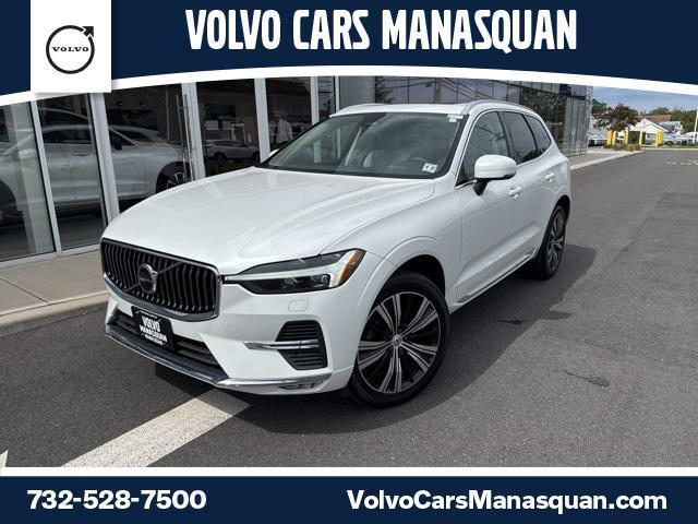 Photo of 2022 Crystal White Metallic Volvo XC60