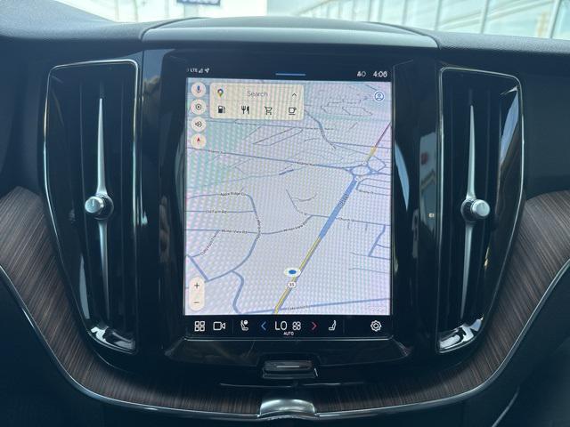 Photo of 2022 Denim Blue Metallic Volvo XC60
