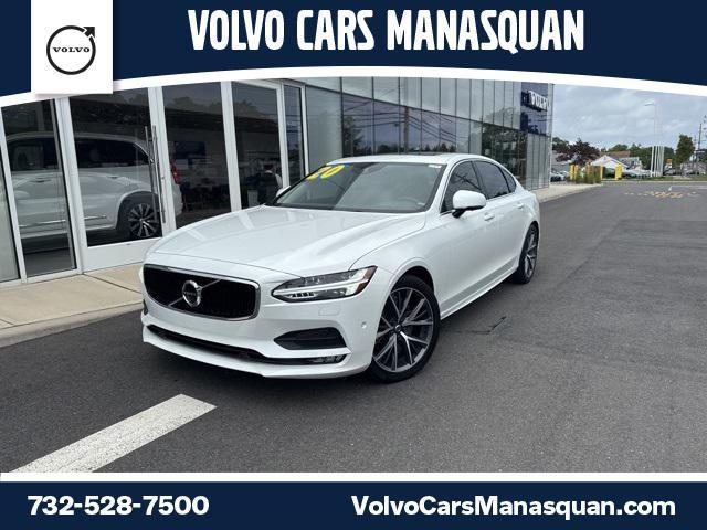 Photo of 2020 Crystal White Metallic Volvo S90