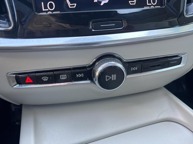Photo of 2019 Crystal White Pearl Metallic Volvo S60