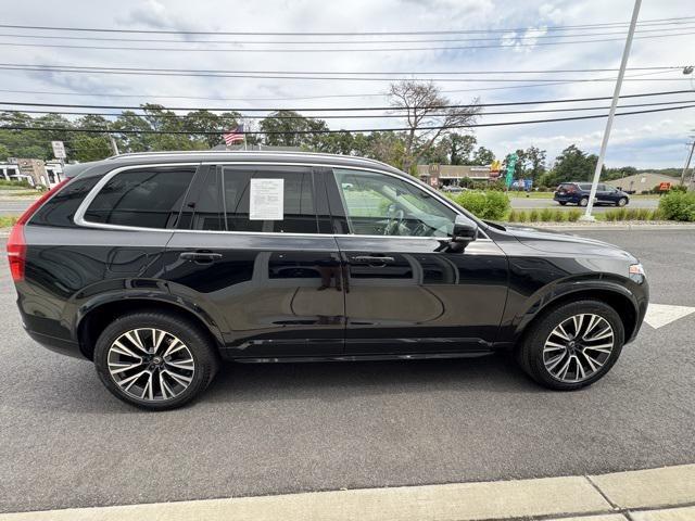 Photo of 2022 Onyx Black Metallic Volvo XC90