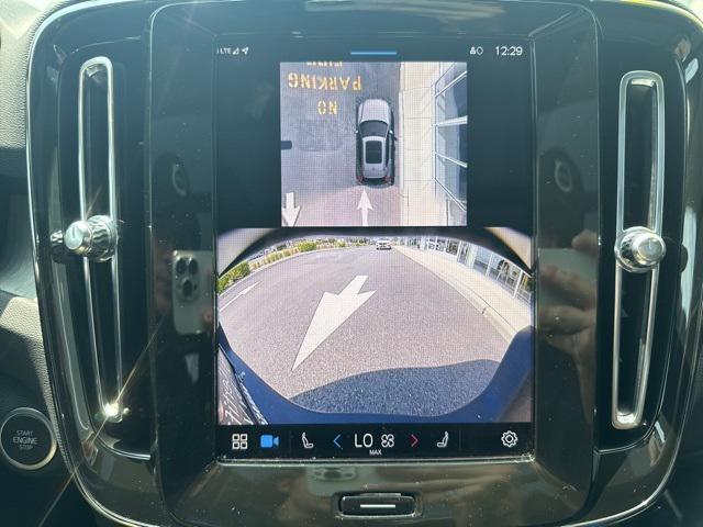 Photo of 2025 Silver Volvo XC40