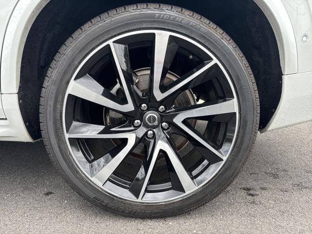 Photo of 2019 White Volvo XC90