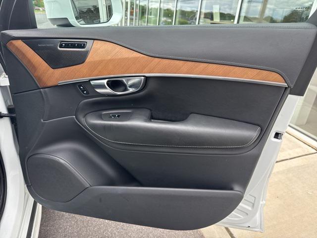 Photo of 2019 White Volvo XC90