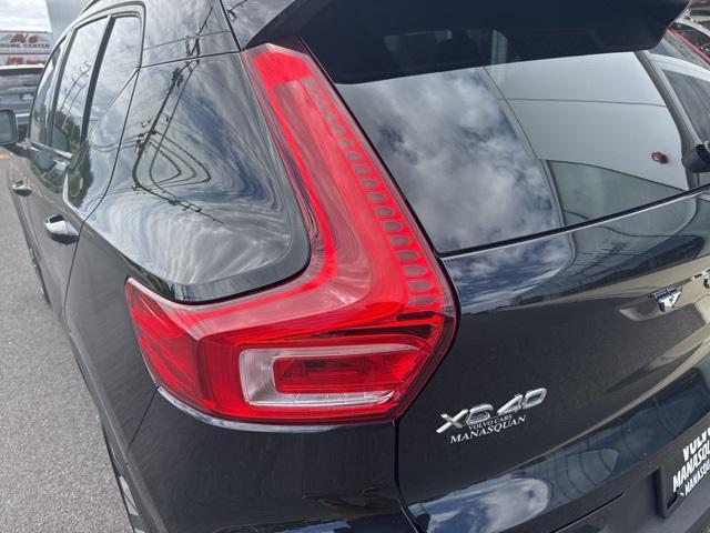 Photo of 2025 Onyx Black Volvo XC40