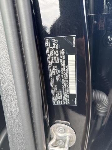 Photo of 2025 Onyx Black Volvo XC40