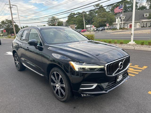 Photo of 2021 Onyx Black Metallic Volvo XC60