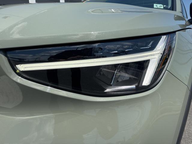 Photo of 2023 Sage Green Metallic Volvo XC40