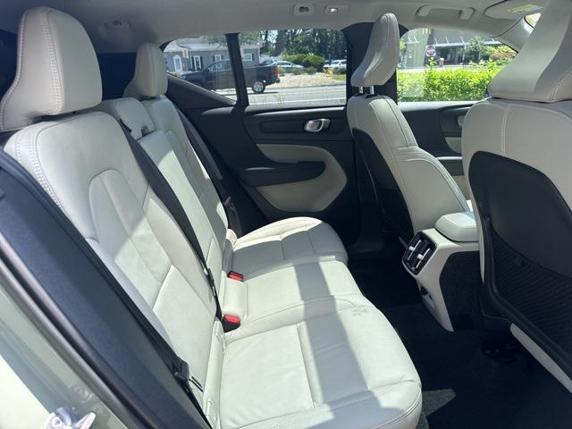 Photo of 2023 Sage Green Metallic Volvo XC40
