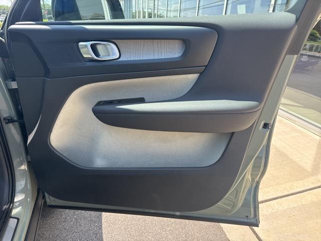 Photo of 2023 Sage Green Metallic Volvo XC40